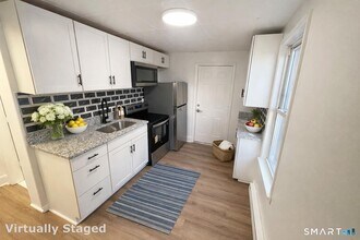 4 Division St in Danbury, CT - Building Photo - Building Photo