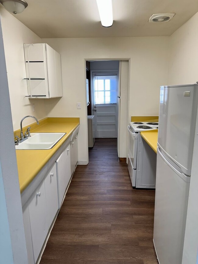 property at 1529 Hot Springs Ave