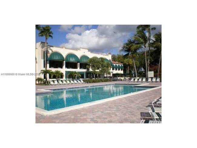 9460 Live Oak Pl in Davie, FL - Building Photo - Building Photo