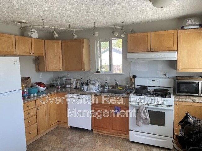 116 N Lane St in Anchorage, AK - Building Photo - Building Photo