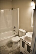 516 S Mendenhall St in Greensboro, NC - Building Photo - Building Photo