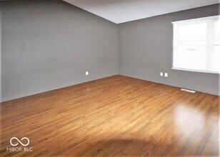 7074 Sea Oats Ln in Indianapolis, IN - Building Photo - Building Photo