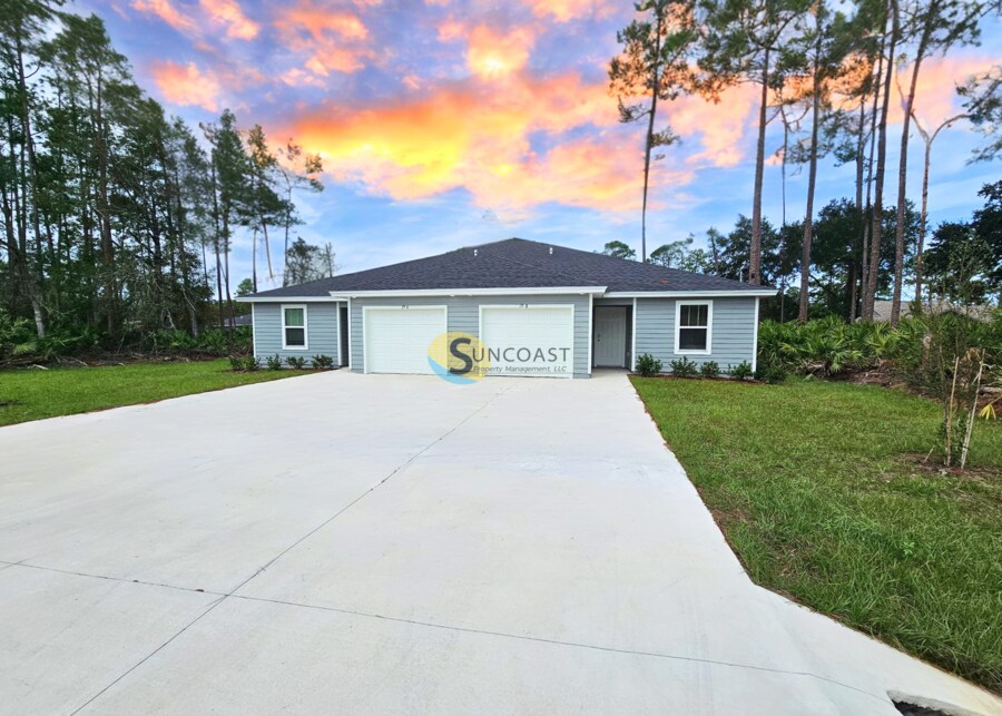 2 Rosalie Pl in Palm Coast, FL - Building Photo