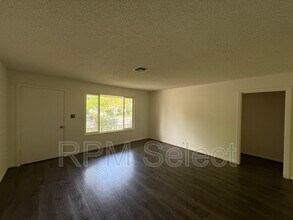 1137 Janey Way in Sacramento, CA - Building Photo - Building Photo