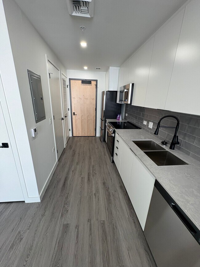 91 NW 26th St, Unit S4 in Miami, FL - Building Photo - Building Photo