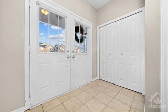 620 Braecreek Ave in Ottawa, ON - Building Photo - Building Photo