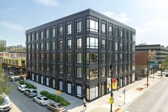 1105 W Winona St, Unit A314 in Chicago, IL - Foto de edificio - Building Photo