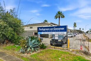 Parkgreen on Gessner in Houston, TX - Building Photo