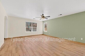 10332 Calle Hermosa Pl NW in Albuquerque, NM - Building Photo - Building Photo