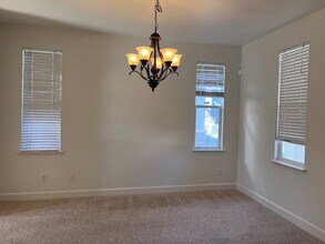 6712 Sao Tiago Way in Elk Grove, CA - Building Photo - Building Photo