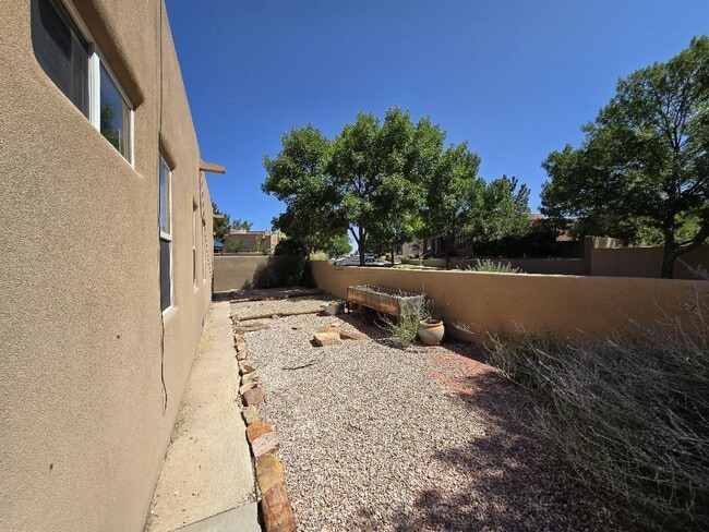 9 Autumn Light Pl in Santa Fe, NM - Building Photo - Building Photo