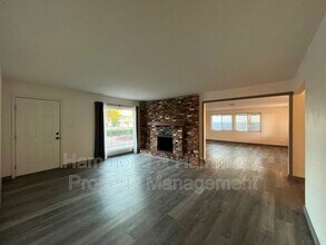 19954 Parthenia St in Los Angeles, CA - Foto de edificio - Building Photo