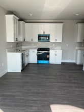 5306 Hawkwatch Ln in Bakersfield, CA - Building Photo - Building Photo