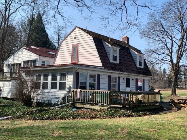 8424 E Lake Rd in Erie, PA - Building Photo - Building Photo