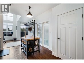 2250 Commercial Dr in Vancouver, BC - Building Photo - Building Photo