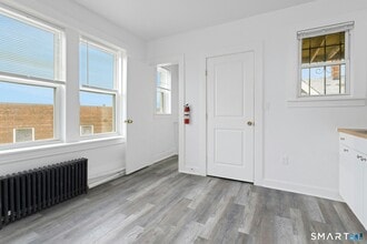 1220 State St in Bridgeport, CT - Building Photo - Building Photo