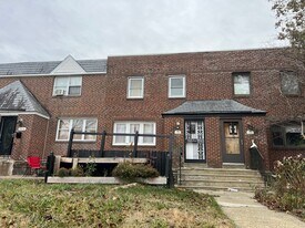 7512 Woodbine Ave in Philadelphia, PA - Building Photo