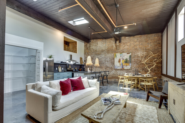 The Row in Augusta, GA - Building Photo - Interior Photo