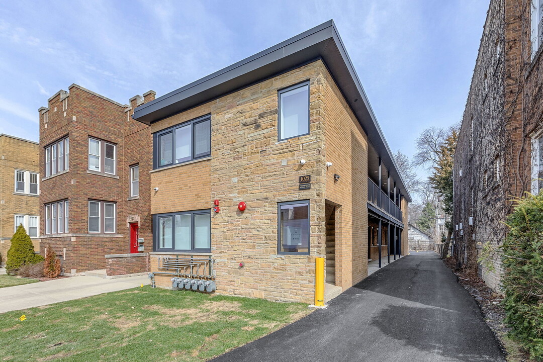 1025 N Harlem Ave in Oak Park, IL - Building Photo