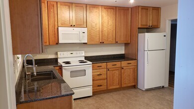 1417 Garden St in Anchorage, AK - Building Photo - Building Photo