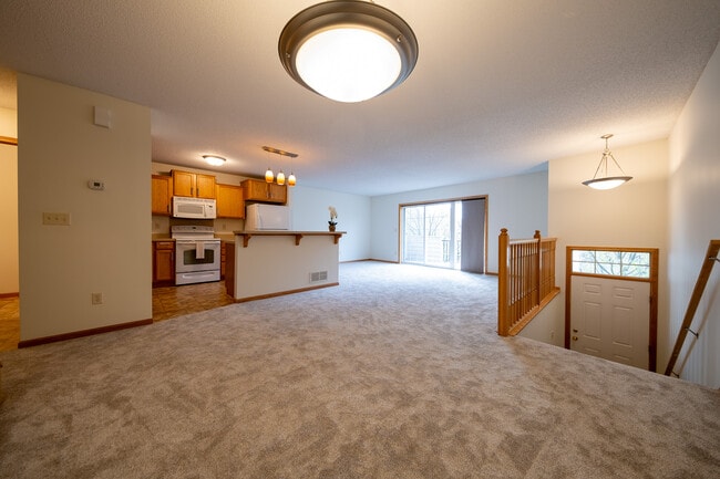 14137 Wilds Path NW in Prior Lake, MN - Building Photo - Building Photo