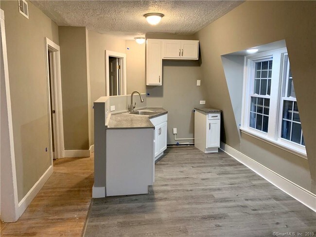981 State St-Unit -2-A in New Haven, CT - Building Photo - Building Photo