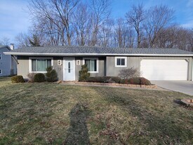 16769 Walnut Creek Dr in Strongsville, OH - Building Photo