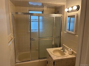 27 Illinois Ave in Long Beach, NY - Foto de edificio - Building Photo