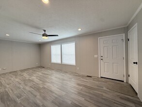 29805 Jamestown Dr in New Baltimore, MI - Building Photo - Building Photo