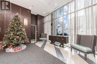 208-1208 Enfield Pl in Mississauga, ON - Building Photo - Building Photo