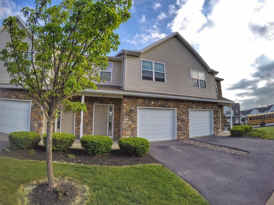 185 Faith Cir in Boalsburg, PA - Building Photo