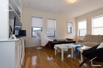 76 Quint Ave, Unit 9 in Boston, MA - Building Photo - Building Photo