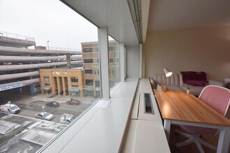 555 E William St, Unit 4H in Ann Arbor, MI - Foto de edificio - Building Photo