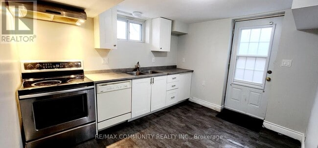 property at 417 Rossmount Ave