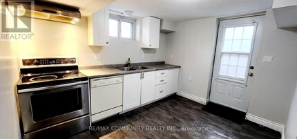 417 Rossmount Ave in Oshawa, ON - Building Photo - Building Photo