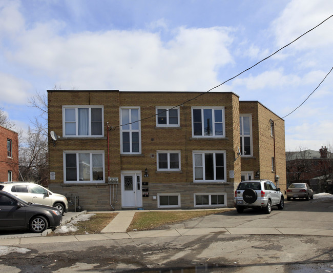 43-45 Penhurst Ave in Toronto, ON - Building Photo - Building Photo