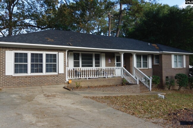 2475 Drexel Dr in Dalzell, SC - Foto de edificio - Building Photo