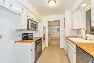1215 San Marcos Dr in Arlington, TX - Building Photo - Building Photo