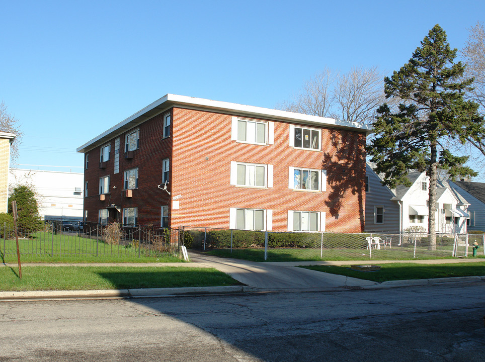 2024 N 19th Ave in Melrose Park, IL - Building Photo