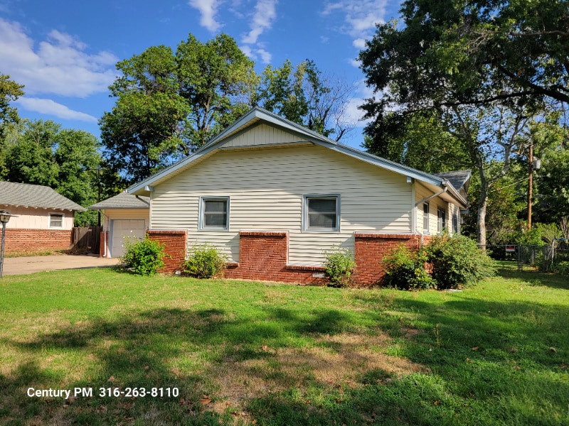 9700 W 9th St N in Wichita, KS - Building Photo