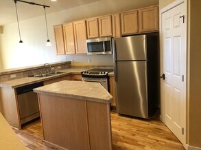 2115 Westwood Dr, Unit A in Pullman, WA - Building Photo - Building Photo