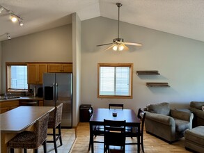 438 Lake Trl in Winsted, MN - Building Photo - Building Photo