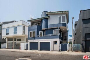 4611 Roma Ct in Los Angeles, CA - Building Photo