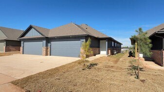 1217 NW 113th St in Oklahoma City, OK - Building Photo