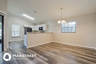 1615 Sunburst Way in Kissimmee, FL - Building Photo - Building Photo