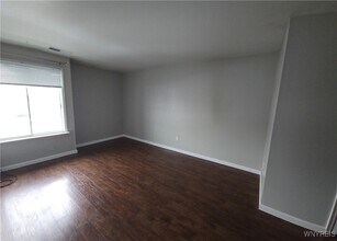 21 Coolbrook Ct in East Amherst, NY - Building Photo - Building Photo