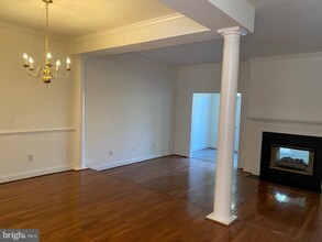 9408 Regency Crest Dr in Vienna, VA - Building Photo - Building Photo