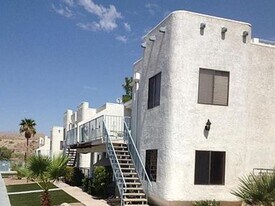 1663 AZ-95 in Bullhead City, AZ - Building Photo