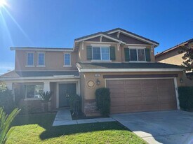 31807 Empresa Cir in Murrieta, CA - Building Photo