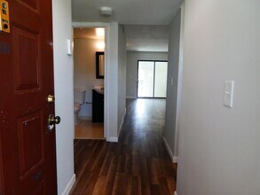 7094 Golf Colony Ct in Greenacres, FL - Building Photo - Building Photo